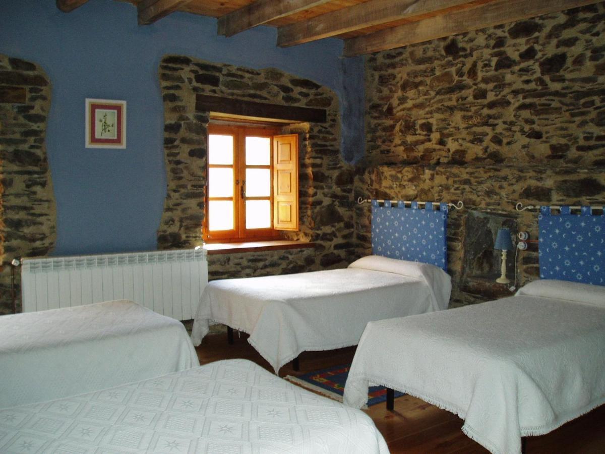 Hotel Rural El Urogallo Murias de Paredes 객실 사진