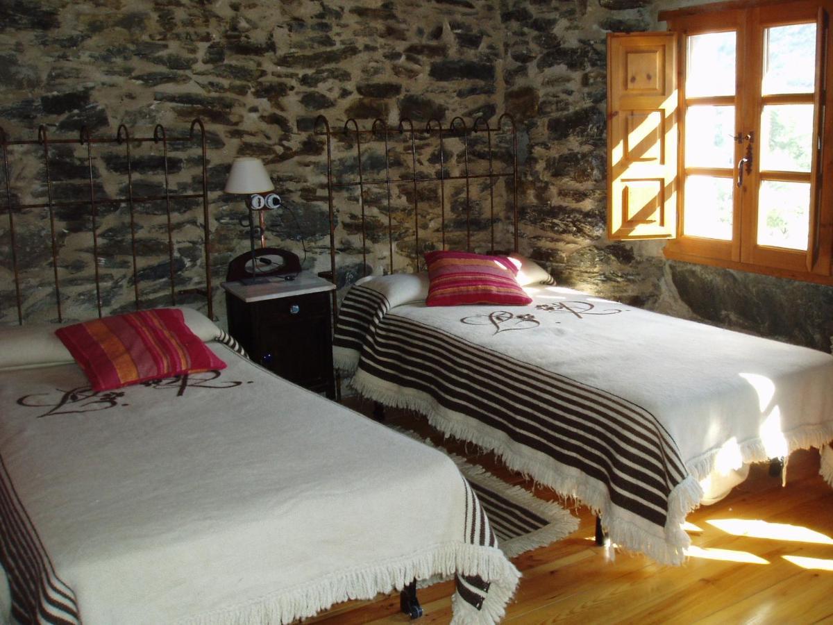 Hotel Rural El Urogallo Murias de Paredes 객실 사진